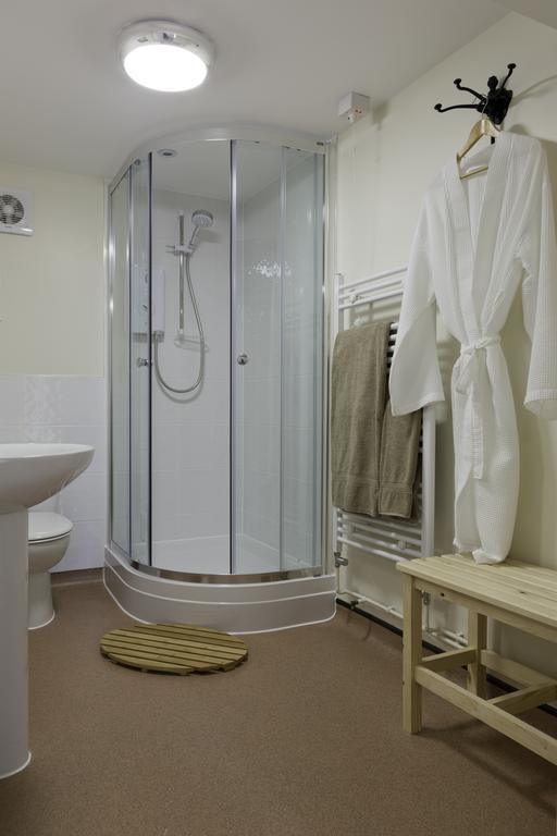 Отель Leeds Castle Knights Glamping Экстерьер фото